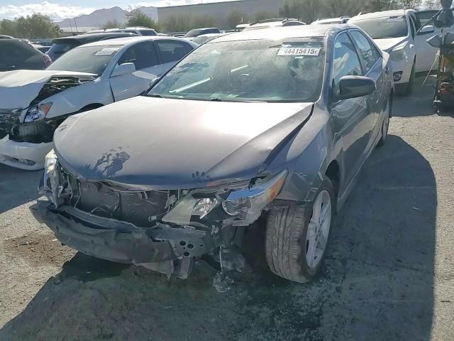2014 Toyota Camry - Image 11