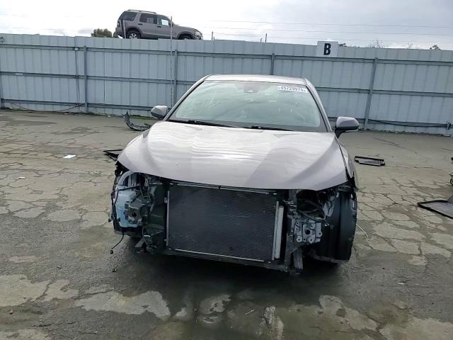 2019 Toyota Camry - Image 11