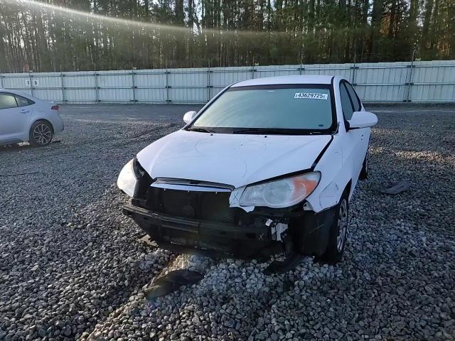2010 Hyundai Elantra - Image 11