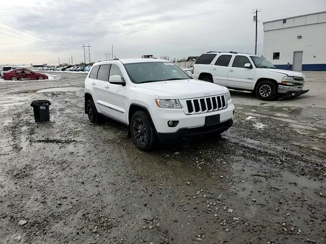 2013 Jeep Grand Cherokee - Image 12