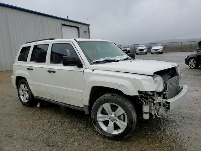 2007 Jeep Liberty (Patriot) - Image 12