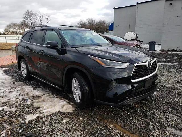 2021 Toyota Highlander - Image 15
