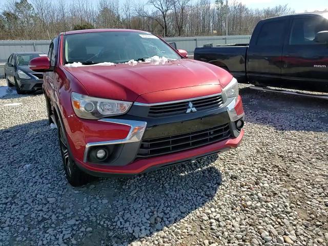 2017 Mitsubishi Outlander - Image 11