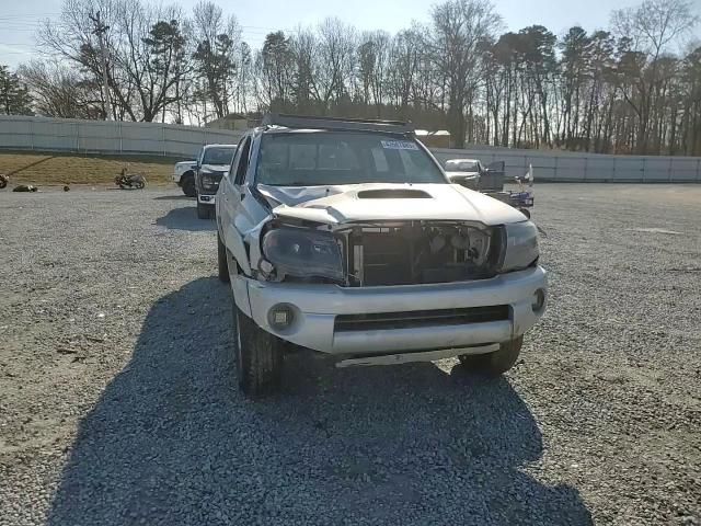 2011 Toyota Tacoma - Image 11