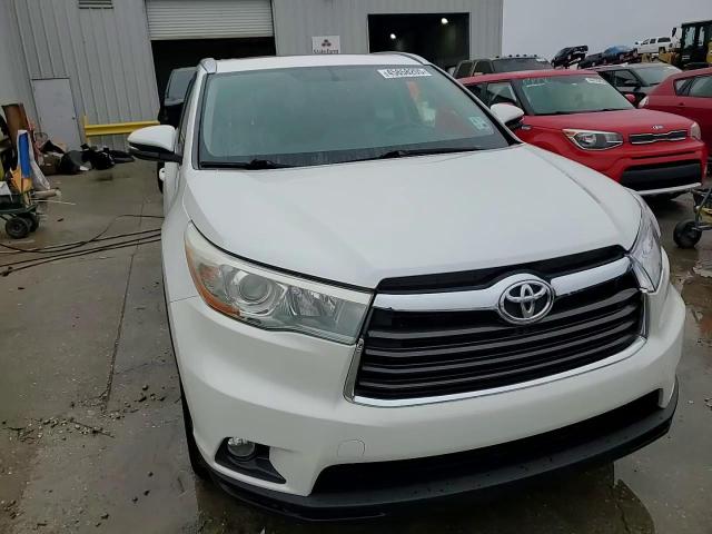 2016 Toyota Highlander - Image 14