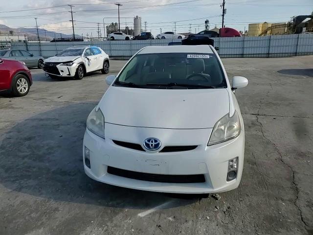 2011 Toyota Prius - Image 11
