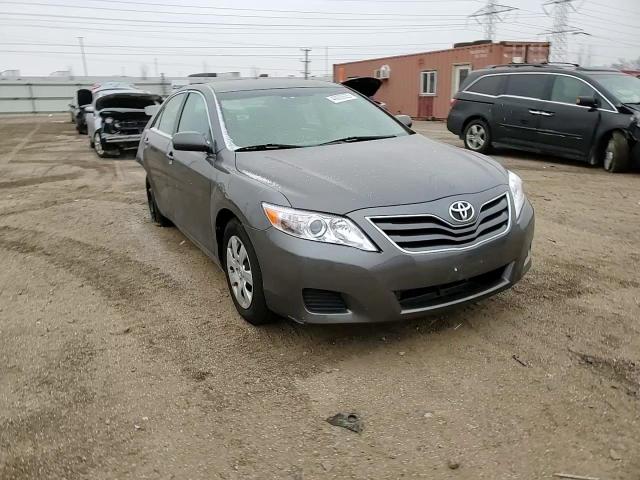 2011 Toyota Camry - Image 10