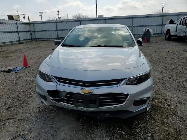 2017 Chevrolet Malibu - Image 11