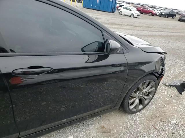 2015 Chrysler 200 - Image 10