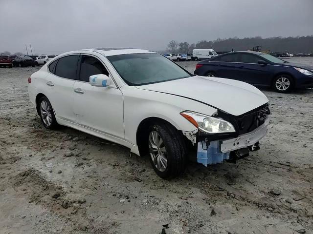 2013 Infiniti M - Image 11