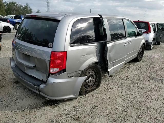 2016 Dodge Caravan - Image 11