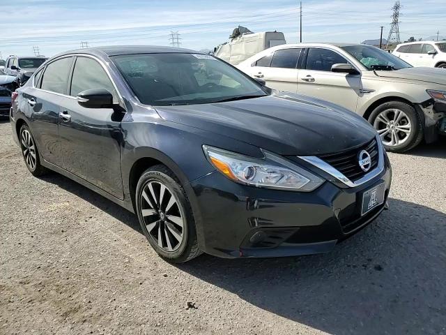 2018 Nissan Altima - Image 11