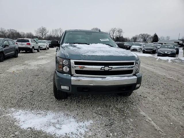 2007 Chevrolet Silverado - Image 10