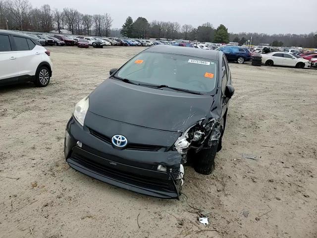 2013 Toyota Prius - Image 10