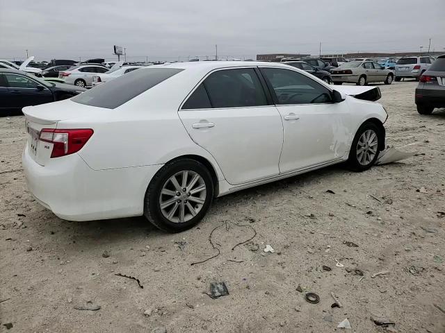 2012 Toyota Camry - Image 10