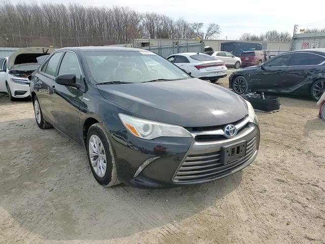 2016 Toyota Camry - Image 10