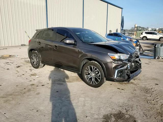 2018 Mitsubishi Outlander - Image 12