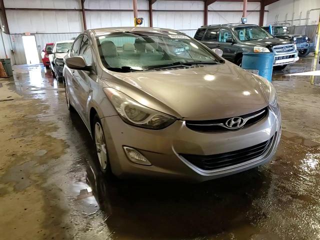 2013 Hyundai Elantra - Image 13
