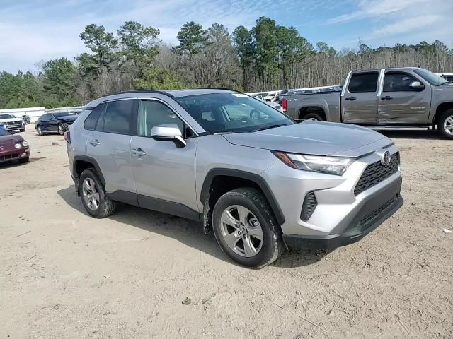 2024 Toyota RAV 4 - Image 12
