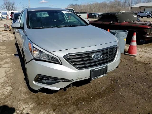 2015 Hyundai Sonata - Image 13