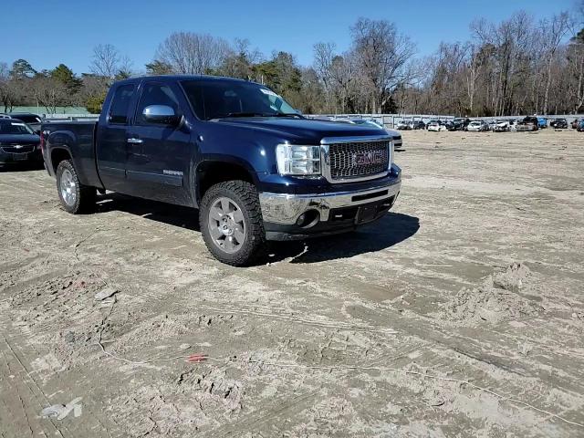2010 GMC Sierra - Image 11