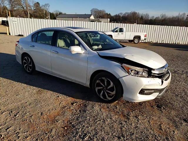 2017 Honda Accord - Image 11