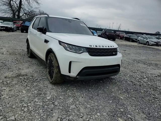 2017 Land Rover Discovery - Image 11
