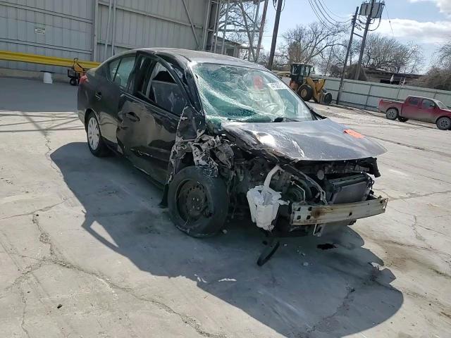 2016 Nissan Versa - Image 11
