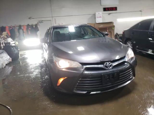 2015 Toyota Camry - Image 13