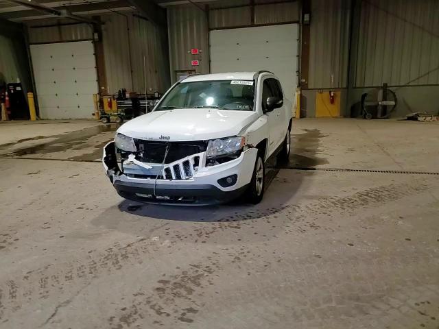 2012 Jeep Compass - Image 11