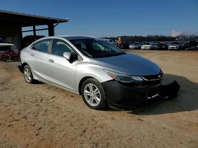 2018 Chevrolet Cruze - Image 11