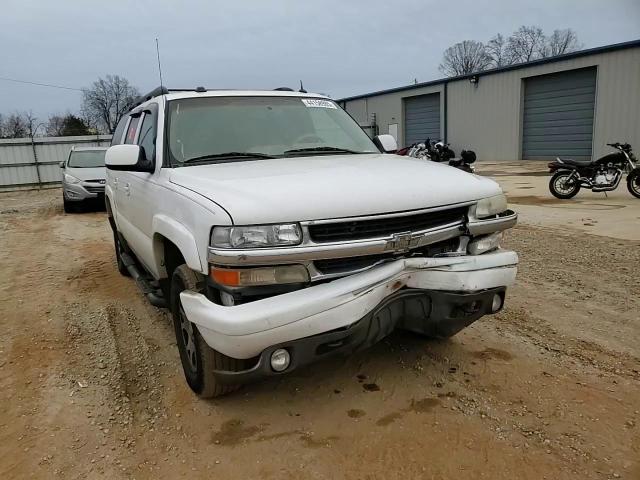 2005 Chevrolet Suburban - Image 11