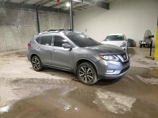 2018 Nissan Rogue - Image 14