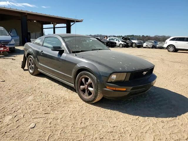 2007 Ford Mustang - Image 11