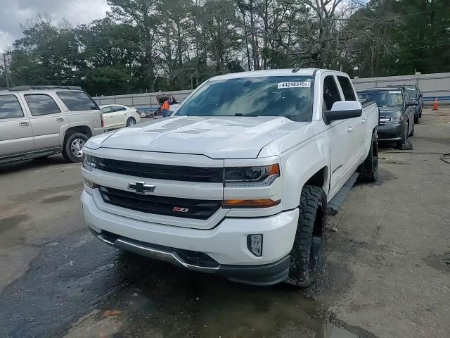 2018 Chevrolet Silverado - Image 15
