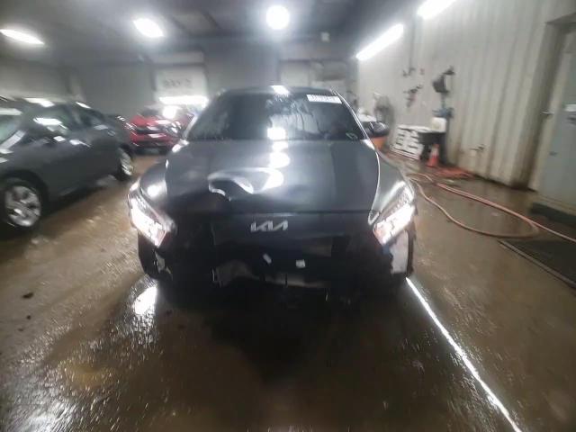 2023 Kia Forte - Image 14