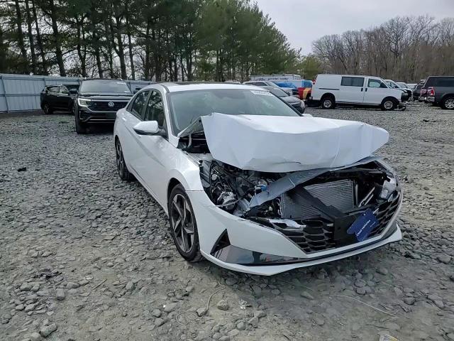 2021 Hyundai Elantra - Image 11