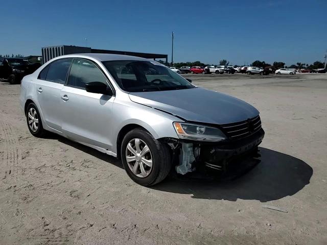 2015 Volkswagen Jetta - Image 11