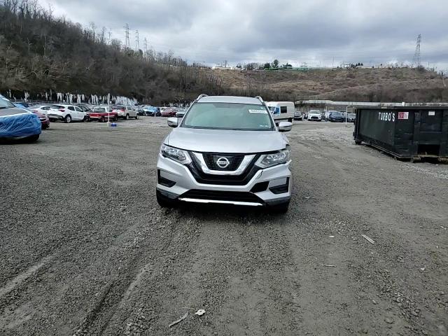 2017 Nissan Rogue - Image 14