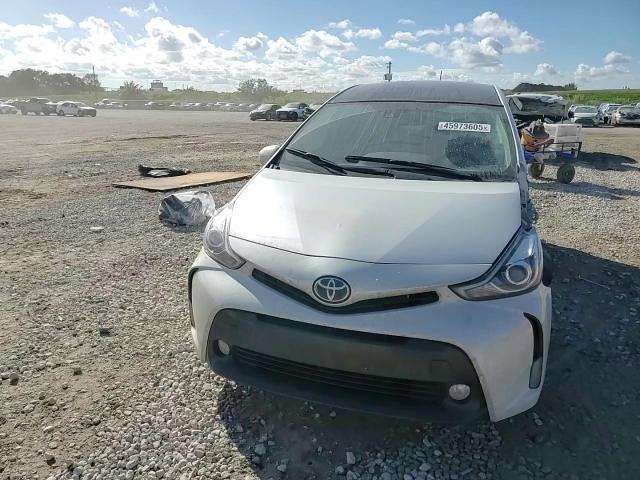 2016 Toyota Prius - Image 13