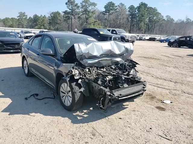 2019 Volkswagen Jetta - Image 10