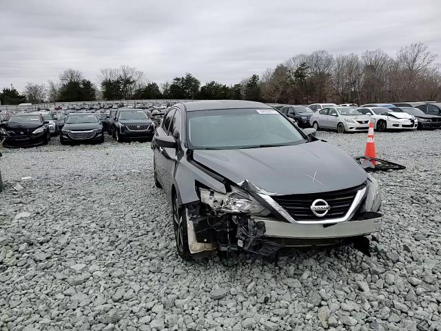 2018 Nissan Altima - Image 10