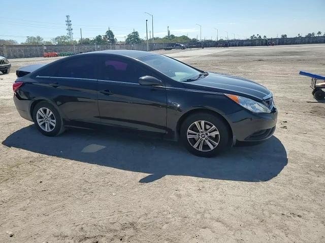 2012 Hyundai Sonata - Image 11
