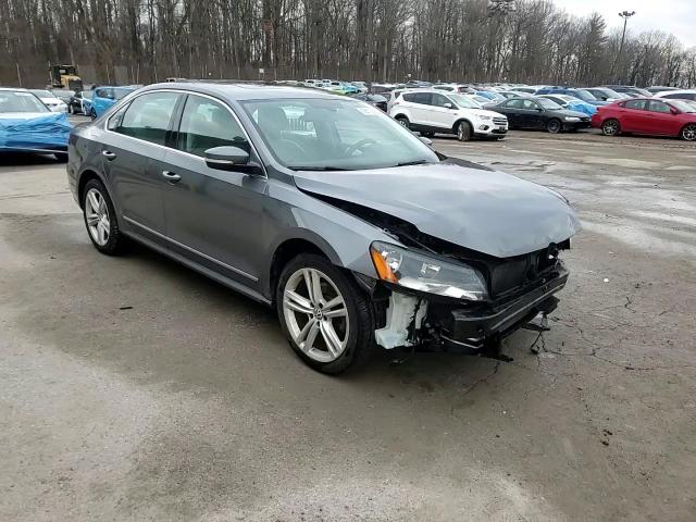 2015 Volkswagen Passat - Image 14