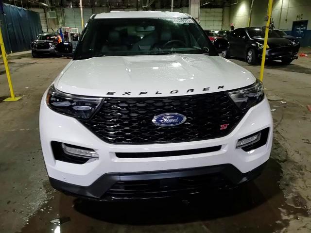 2022 Ford Explorer - Image 15