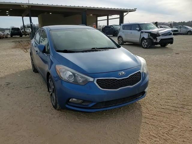2015 Kia Forte - Image 10