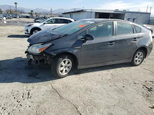2010 Toyota Prius - Image 10