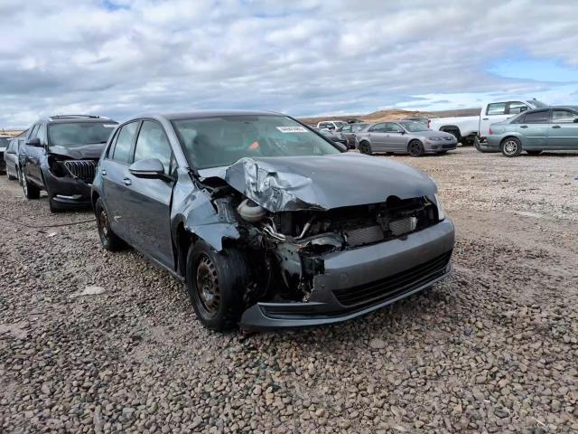 2015 Volkswagen Golf - Image 13