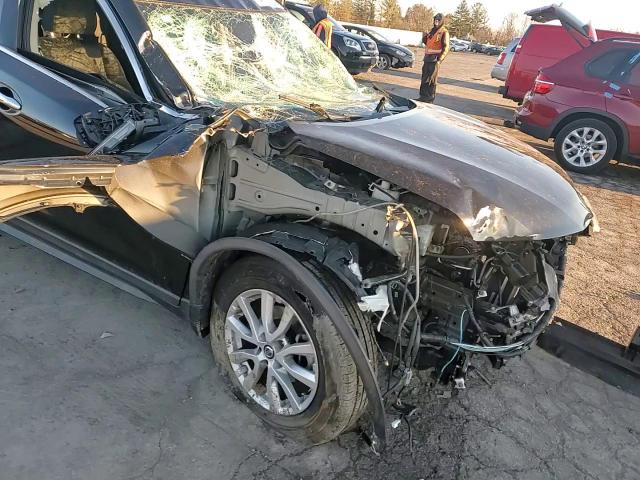 2019 Nissan Rogue - Image 11
