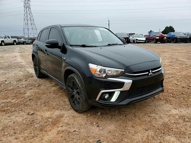 2018 Mitsubishi Outlander - Image 11